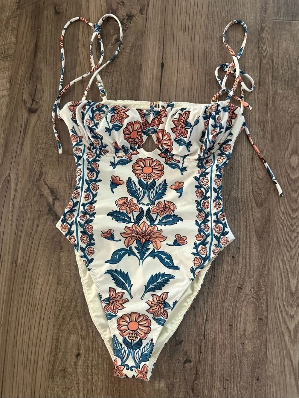 Montce Winona floral swimsuit - Picture 4 of 5